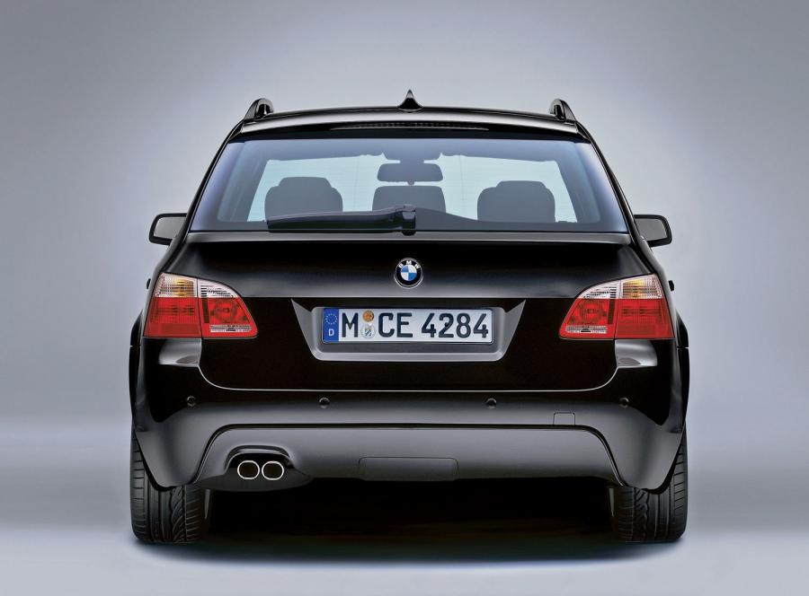  BMW 5-Series 2004 года  (фото 54 из 74)